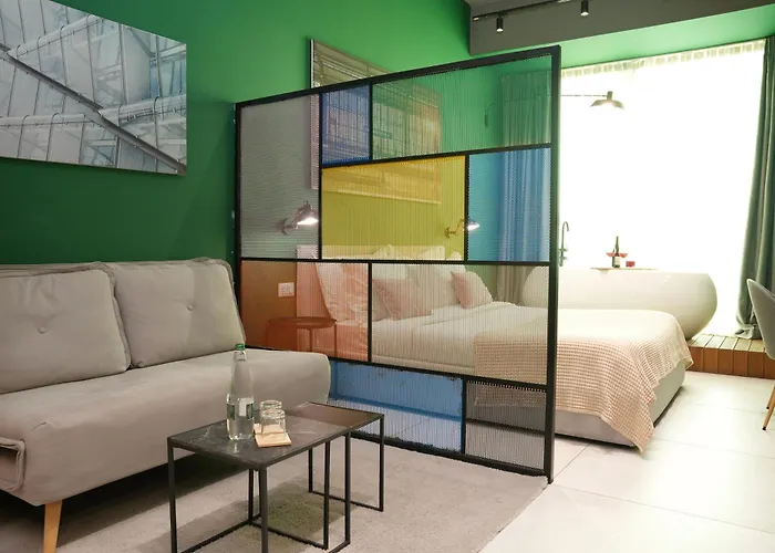 Ambassador Skyline Aparthotel 4*