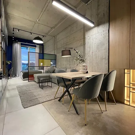 Ambassador Skyline Апарт-отель Тирана