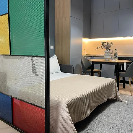 Ambassador Skyline Aparthotel 4*