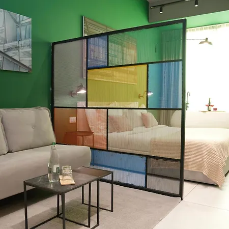 Ambassador Skyline Aparthotel 4*