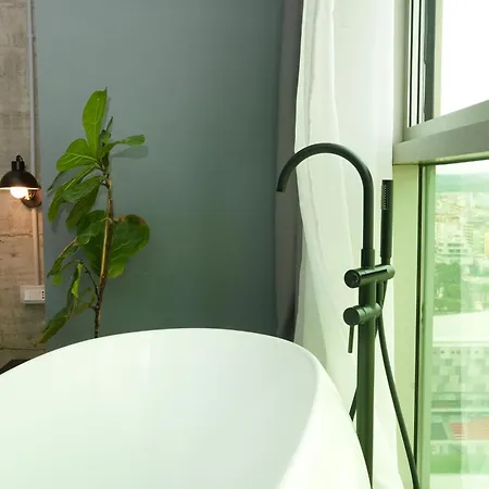 Appart hôtel Ambassador Skyline 4*