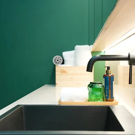 Ambassador Skyline شقة فندقية